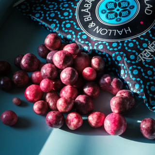 Hallon & Blåbär i Vit Bärchoklad, 45 g Eko